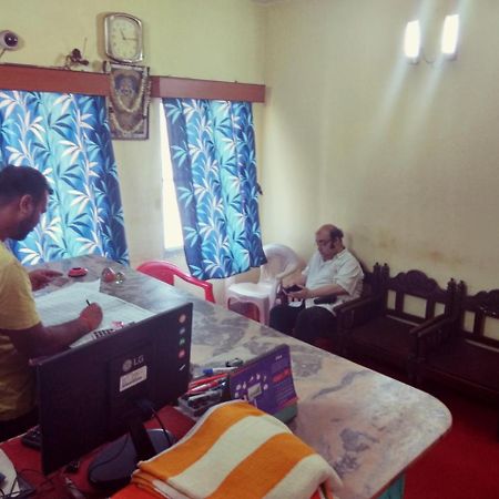 Renu Guest House Kolkata Bagian luar foto