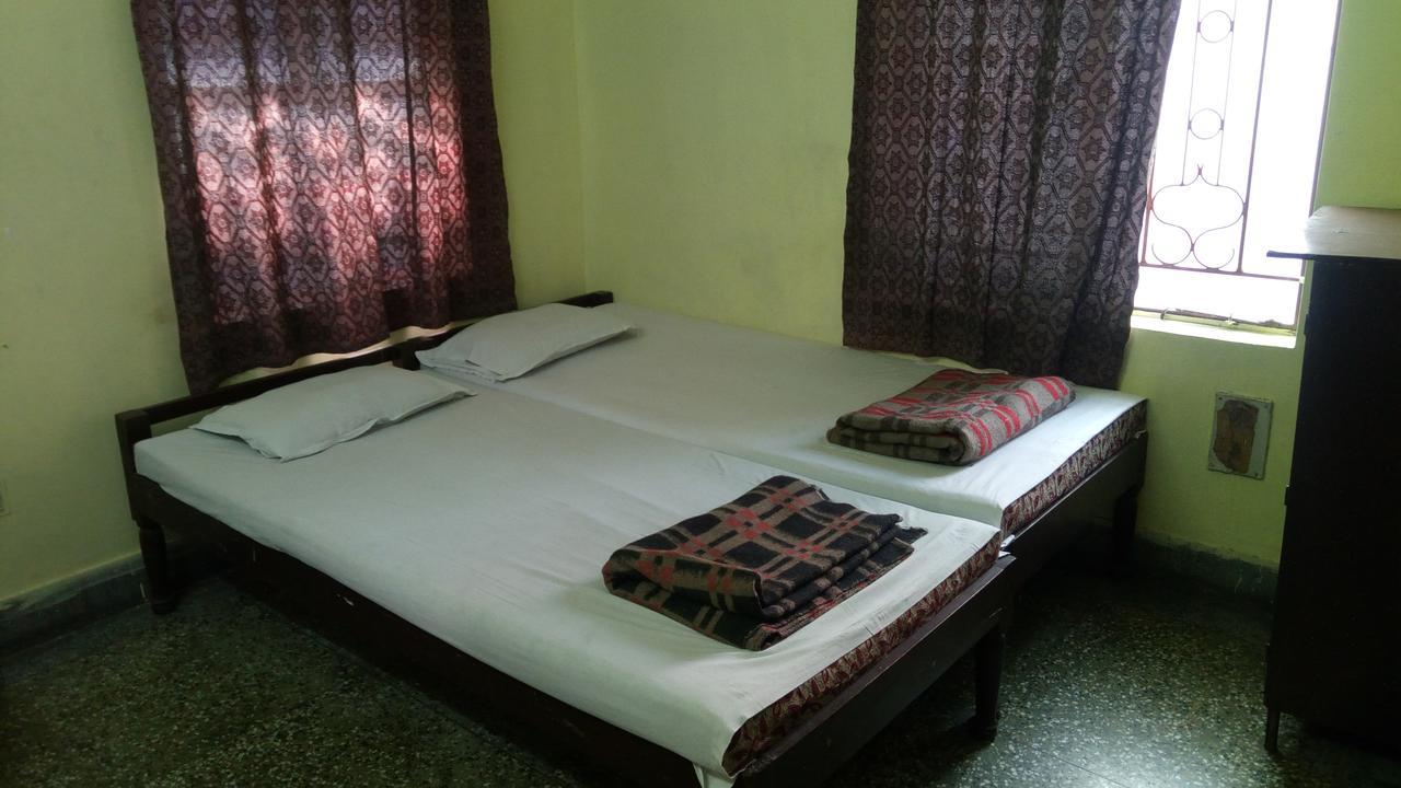 Renu Guest House Kolkata Bagian luar foto