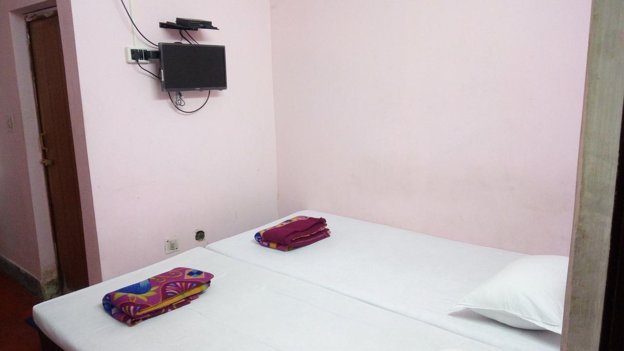 Renu Guest House Kolkata Bagian luar foto