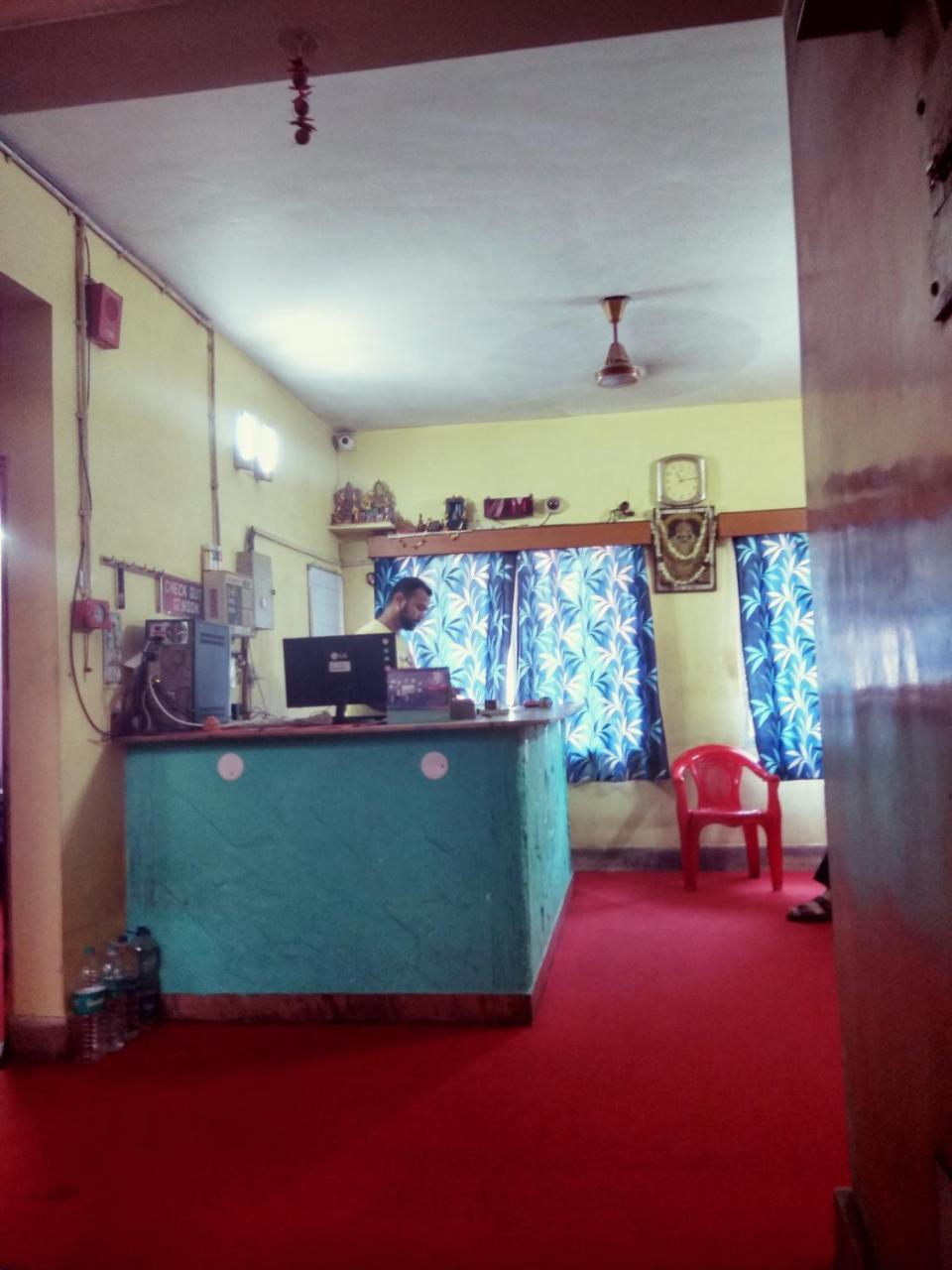 Renu Guest House Kolkata Bagian luar foto