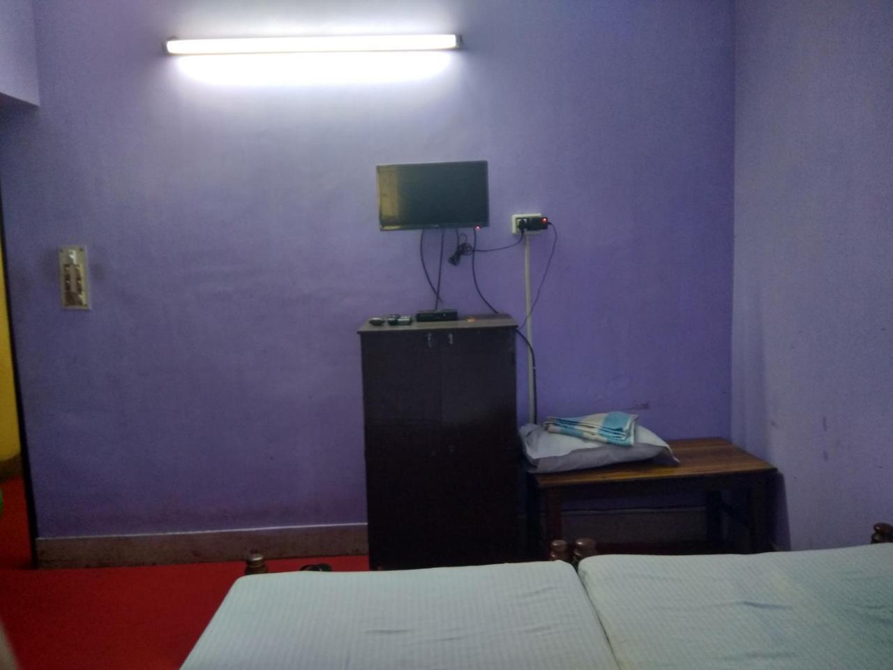 Renu Guest House Kolkata Bagian luar foto