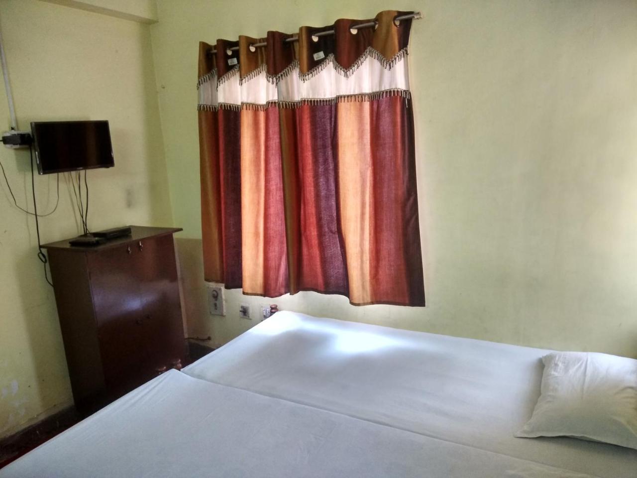 Renu Guest House Kolkata Bagian luar foto