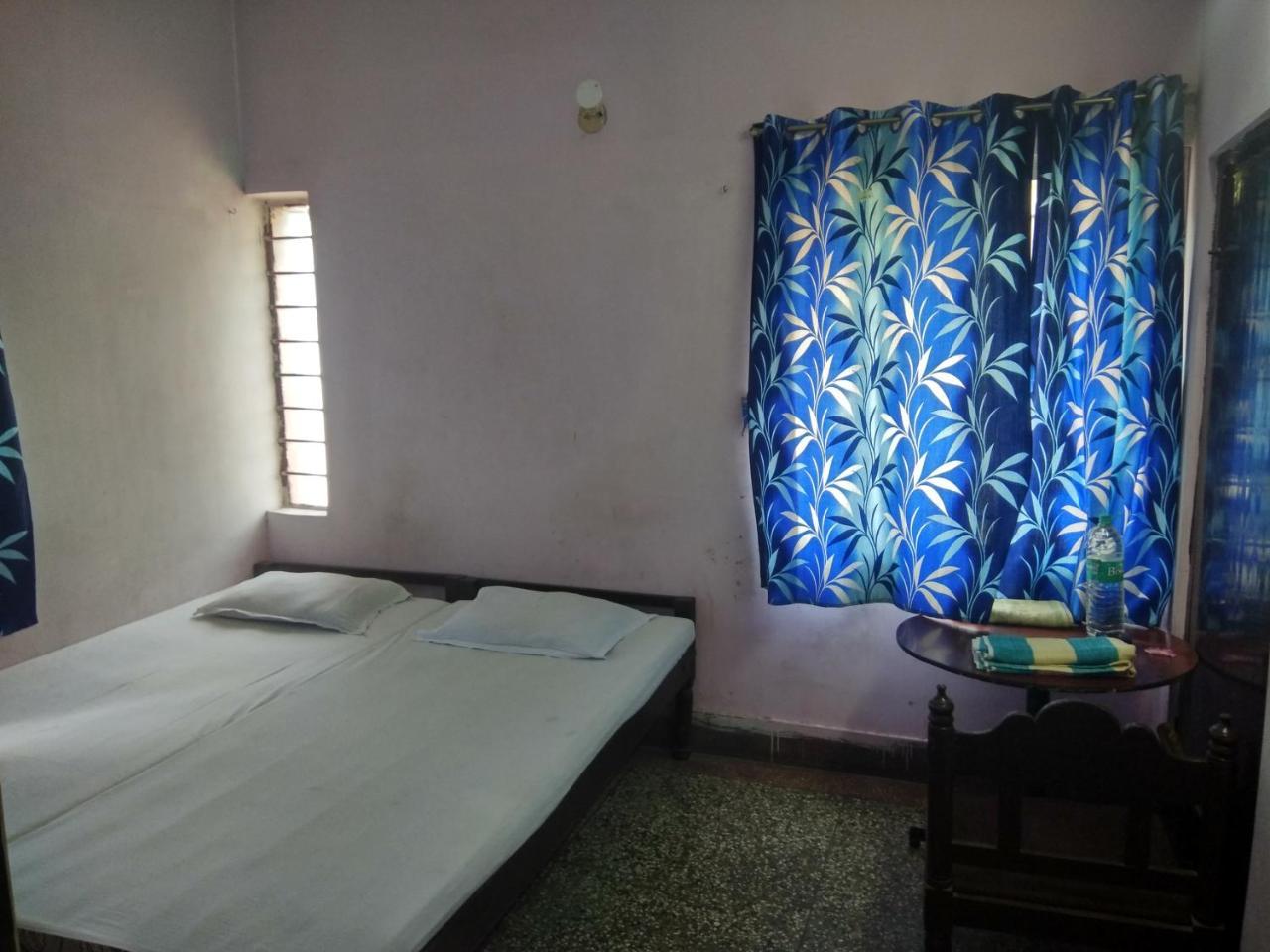 Renu Guest House Kolkata Bagian luar foto