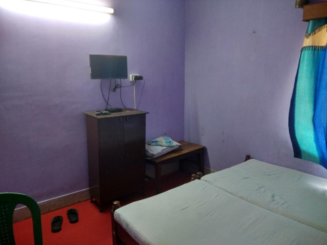 Renu Guest House Kolkata Bagian luar foto