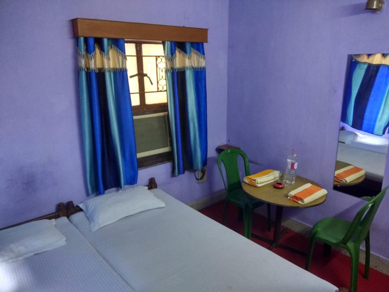 Renu Guest House Kolkata Bagian luar foto