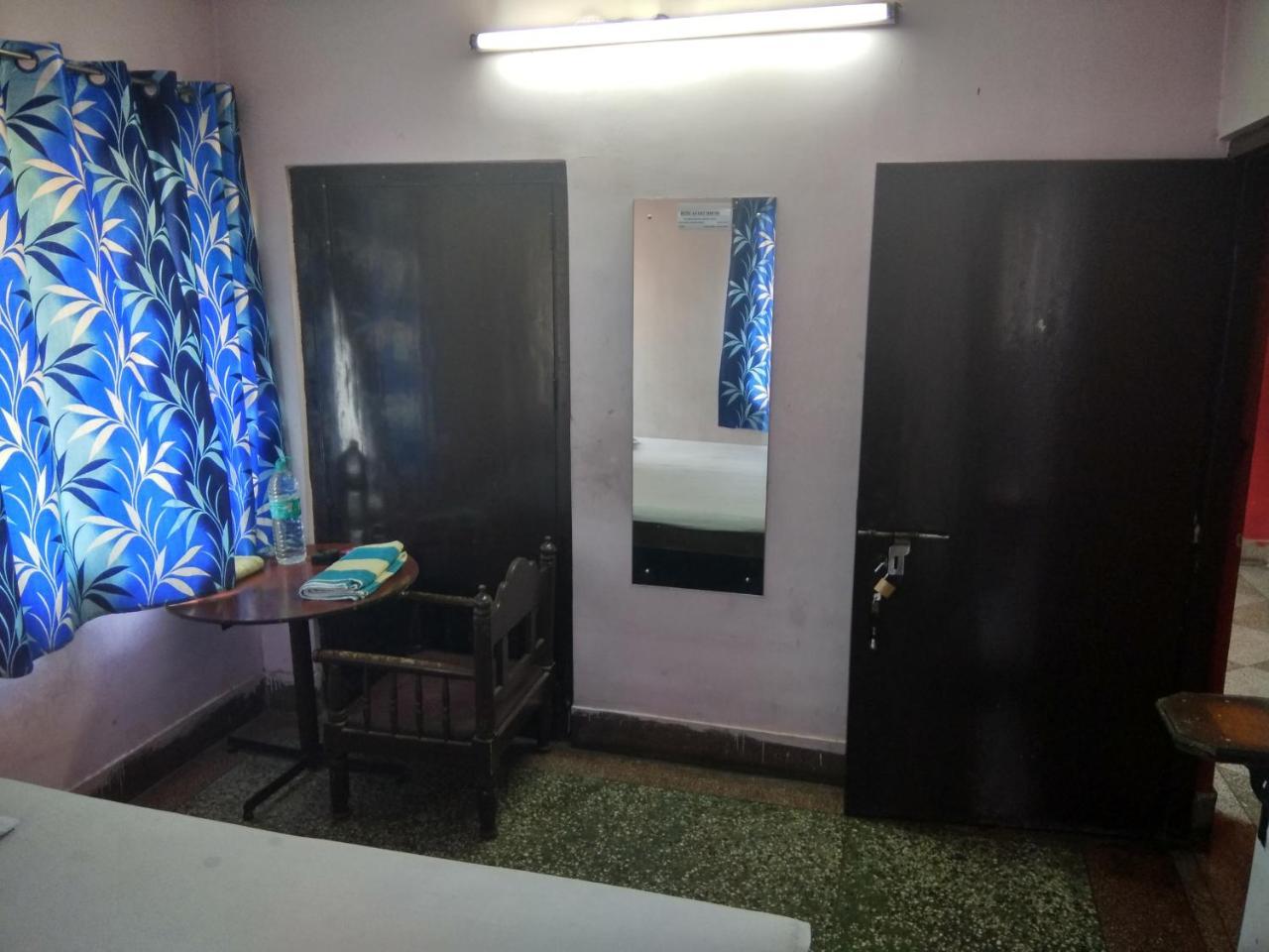 Renu Guest House Kolkata Bagian luar foto